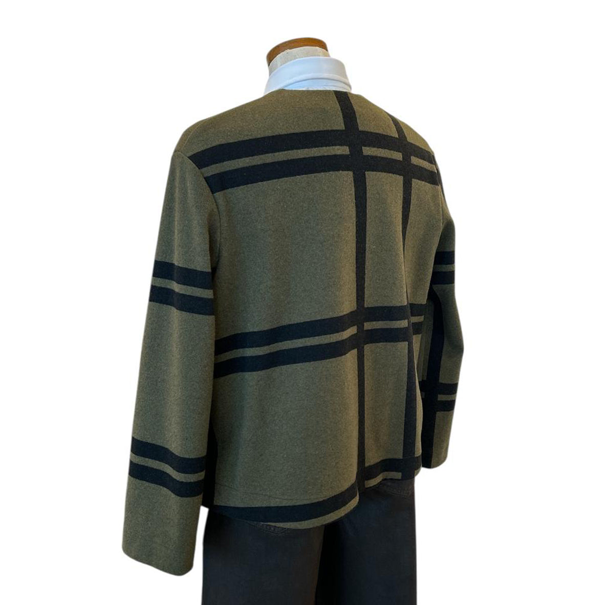 Back picture of Asymmetrical large Checks Jacket Neirami for women sold at Aqualta