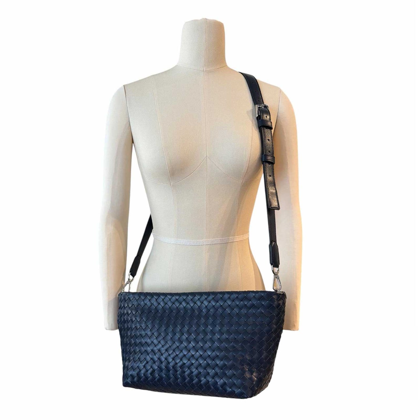 Crossbody intrecciato Navy Biagini sold at Aqualta 2