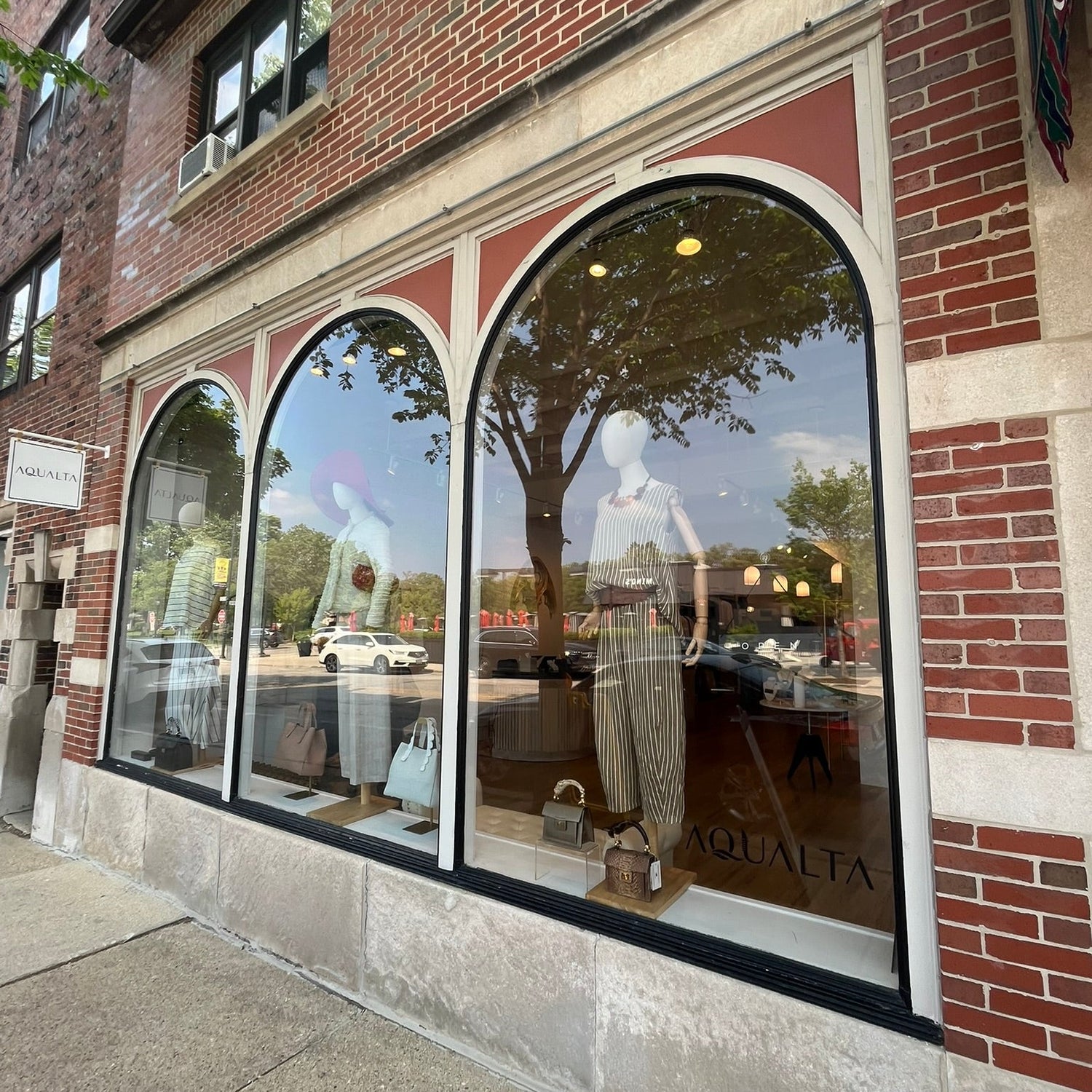 Exterior view of Aqualta boutique in Winnetka, IL