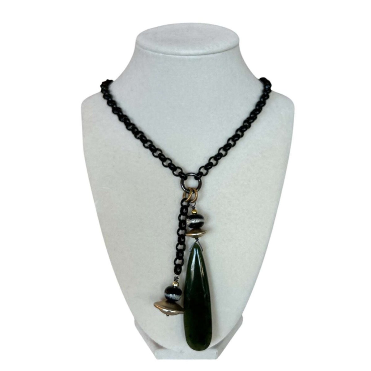 Agata Pendant on Black Chain Necklace - AQUALTA