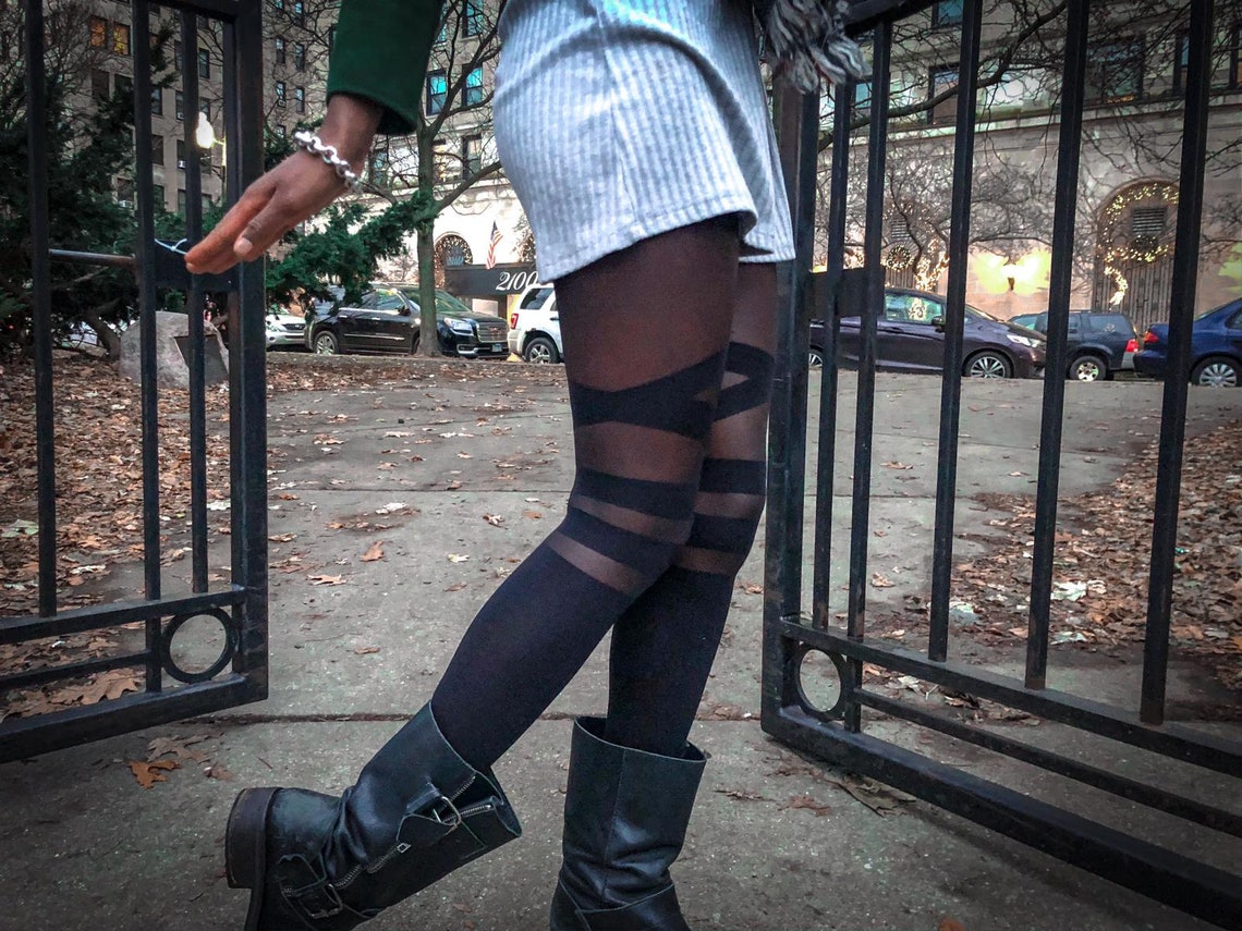 Black Graphic Patterned Tights V-Strap Over the knee tights effect Malka Chic 2