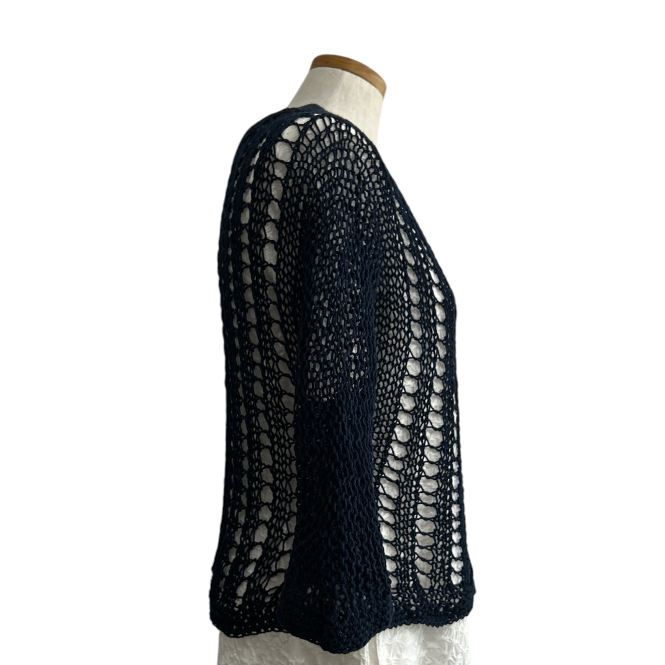 Handcrafted Italian navy pullover with airy texture by Chiara Toffanin at Aqualta