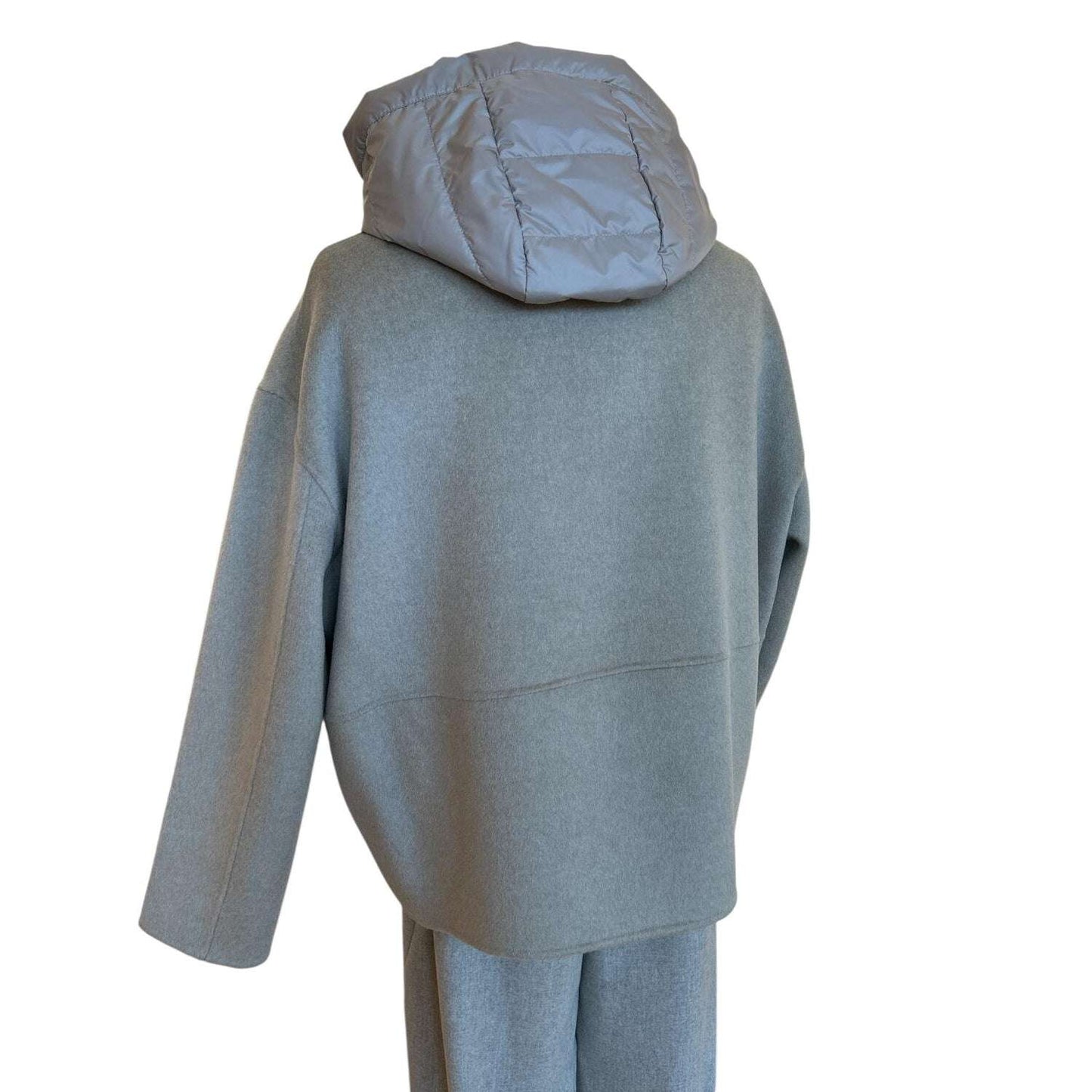 Back picture of our Beige Jacket with down Feather insert Suprema sold at Aqualta