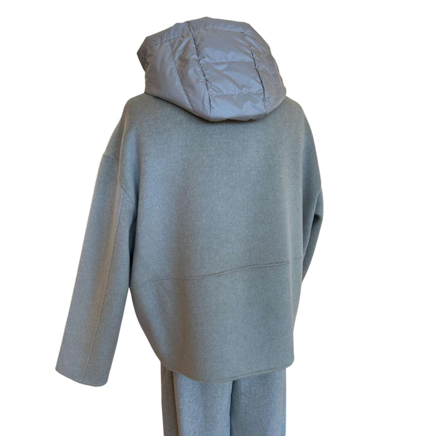 Back picture of our Beige Jacket with down Feather insert Suprema sold at Aqualta
