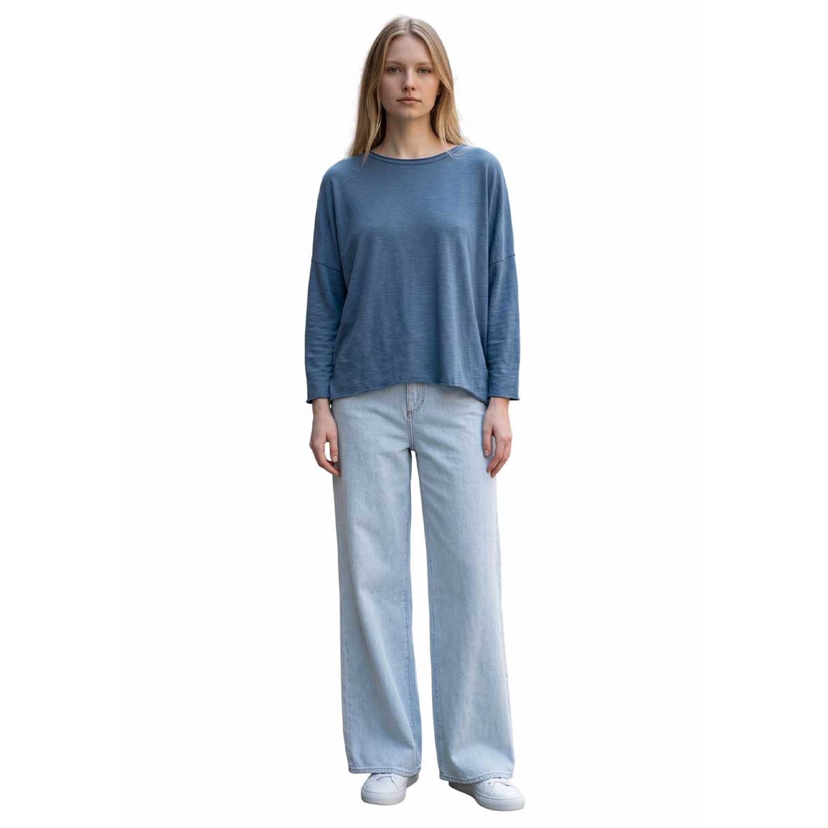 Boxy Elbow sleeve Vintage Sky Blue Revel sold at Aqualta 3