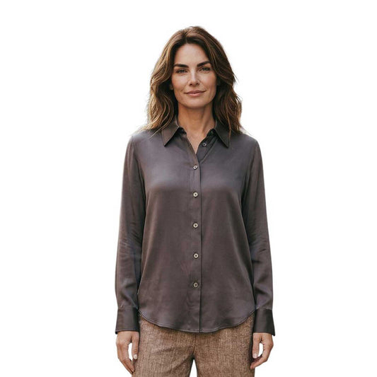 Woman wearing a Collar Shirt Latia Ash Brown Sand sold at Aqualta