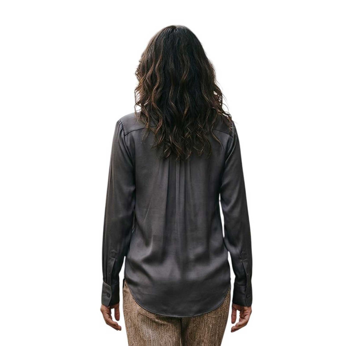 Back picture of a Woman wearing a Collar Shirt Latia Ash Brown Sand sold at Aqualta
