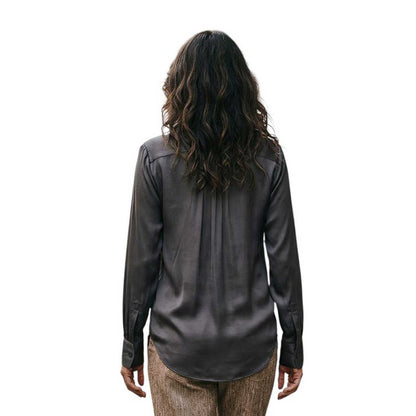 Back picture of a Woman wearing a Collar Shirt Latia Ash Brown Sand sold at Aqualta