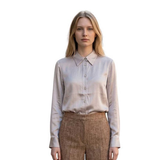 Woman wearing a Collar Shirt Latia Beige Sans sold at Aqualta
