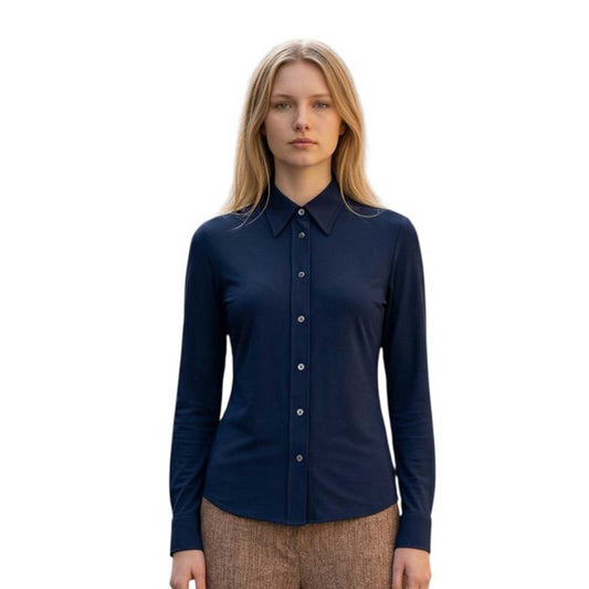 Woman wearing a Collar Shirt Skin like Navy Caliban sold at Aqualta