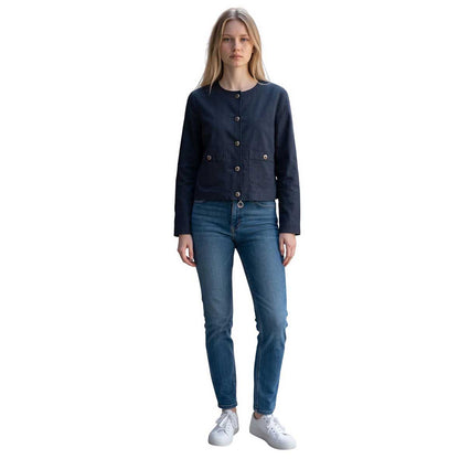 Aqualta cropped brown real leather jacket styled with classic slim jeans