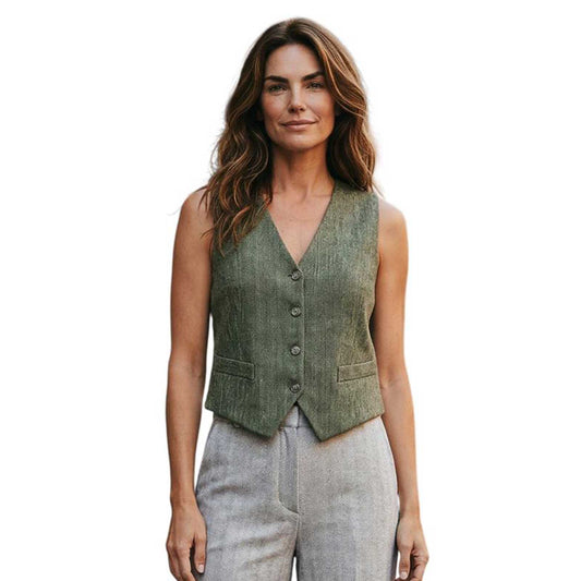 Woman wearing a green jersey vest Goodmatch sold at Aqualta