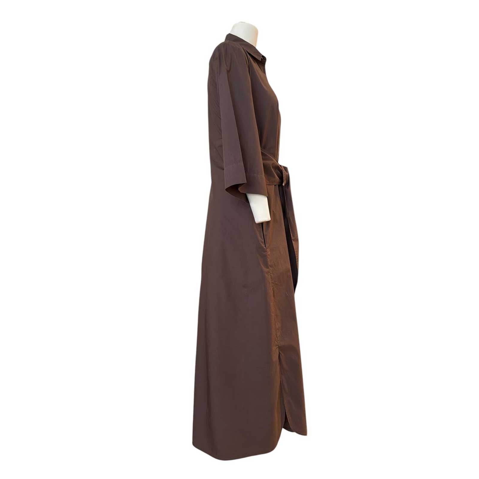 Woman wearing a Kimono Dress Brown Caliban sold ta Aqualta 2
