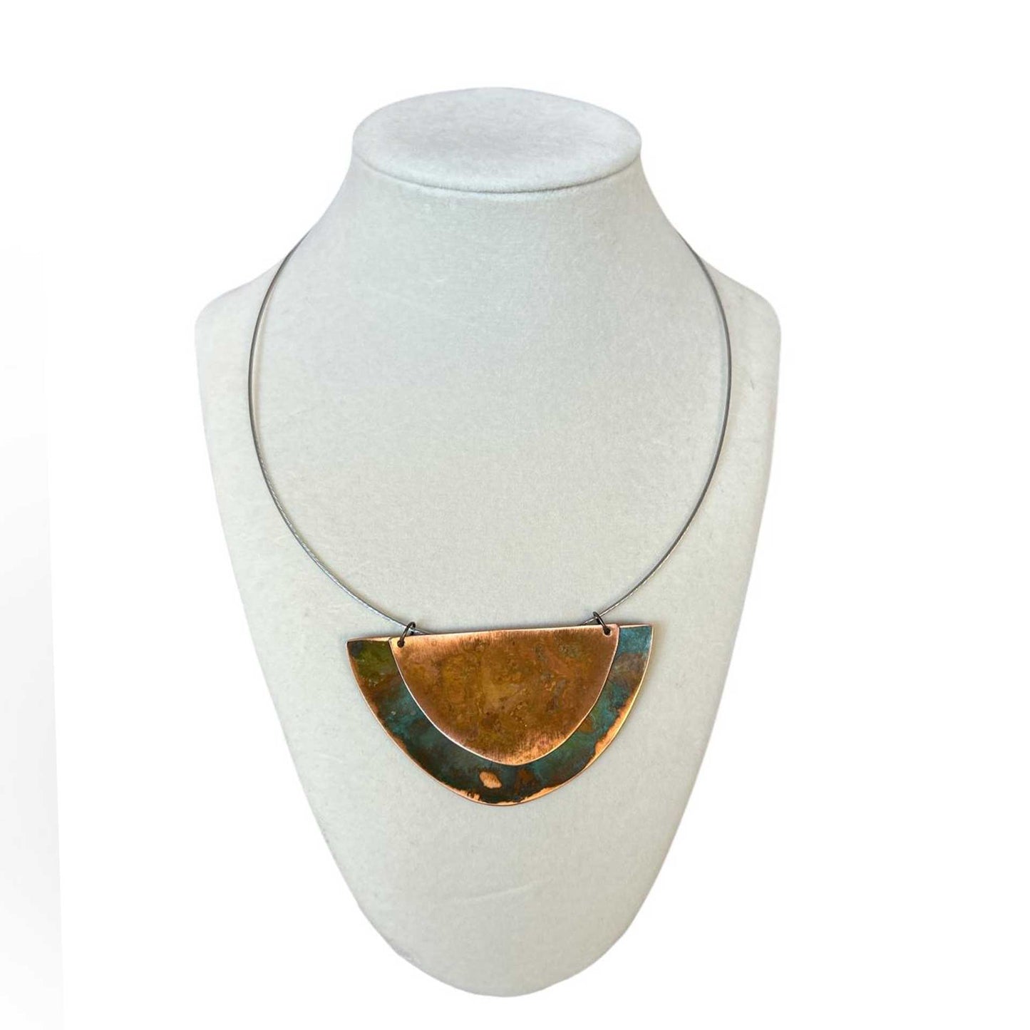Short Choker Necklace Brass & Copper Large pendant Rose Gold Hoiko sold at Aqualta