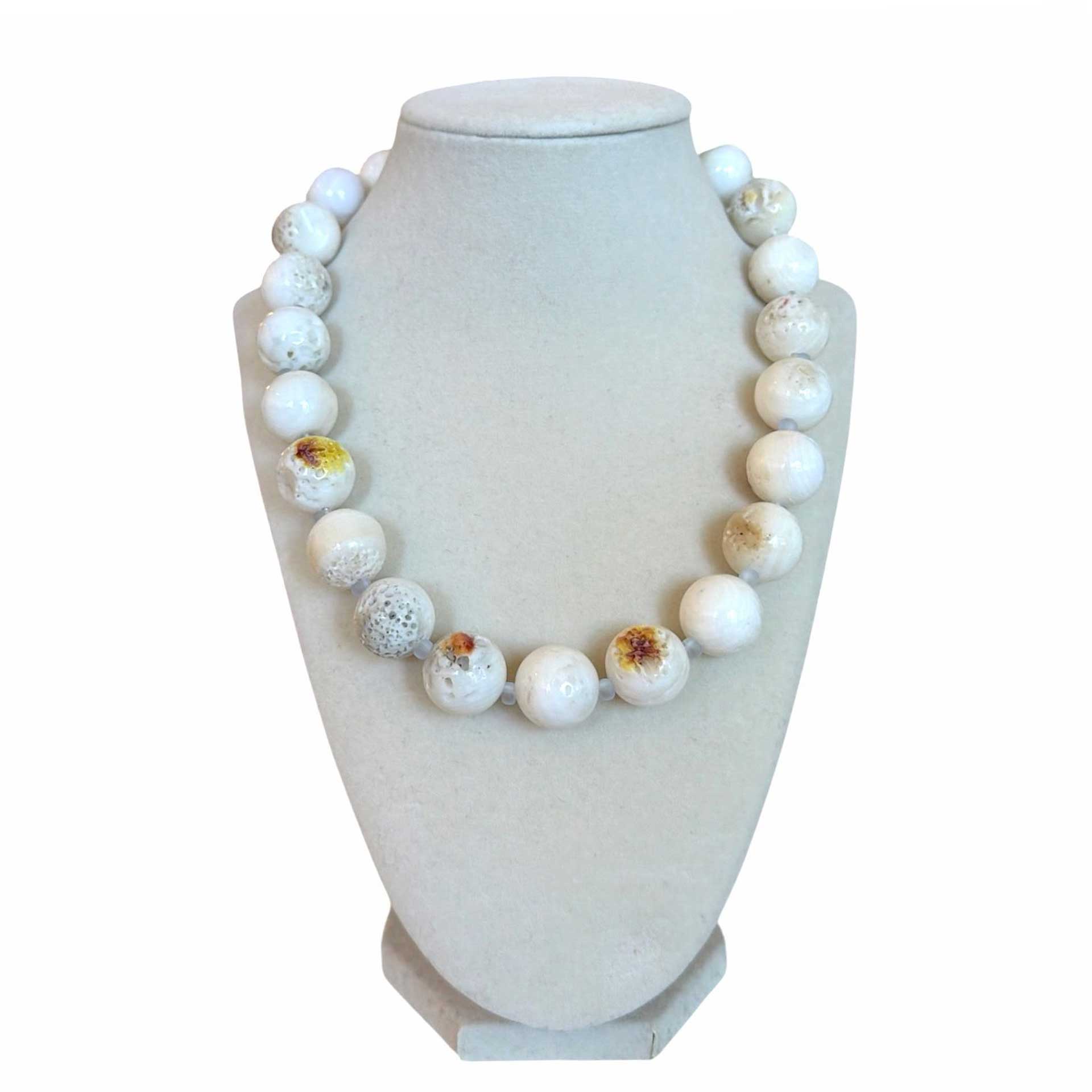 Spiny Oyster beads short necklace Peggy Goodman sold at Aqualta