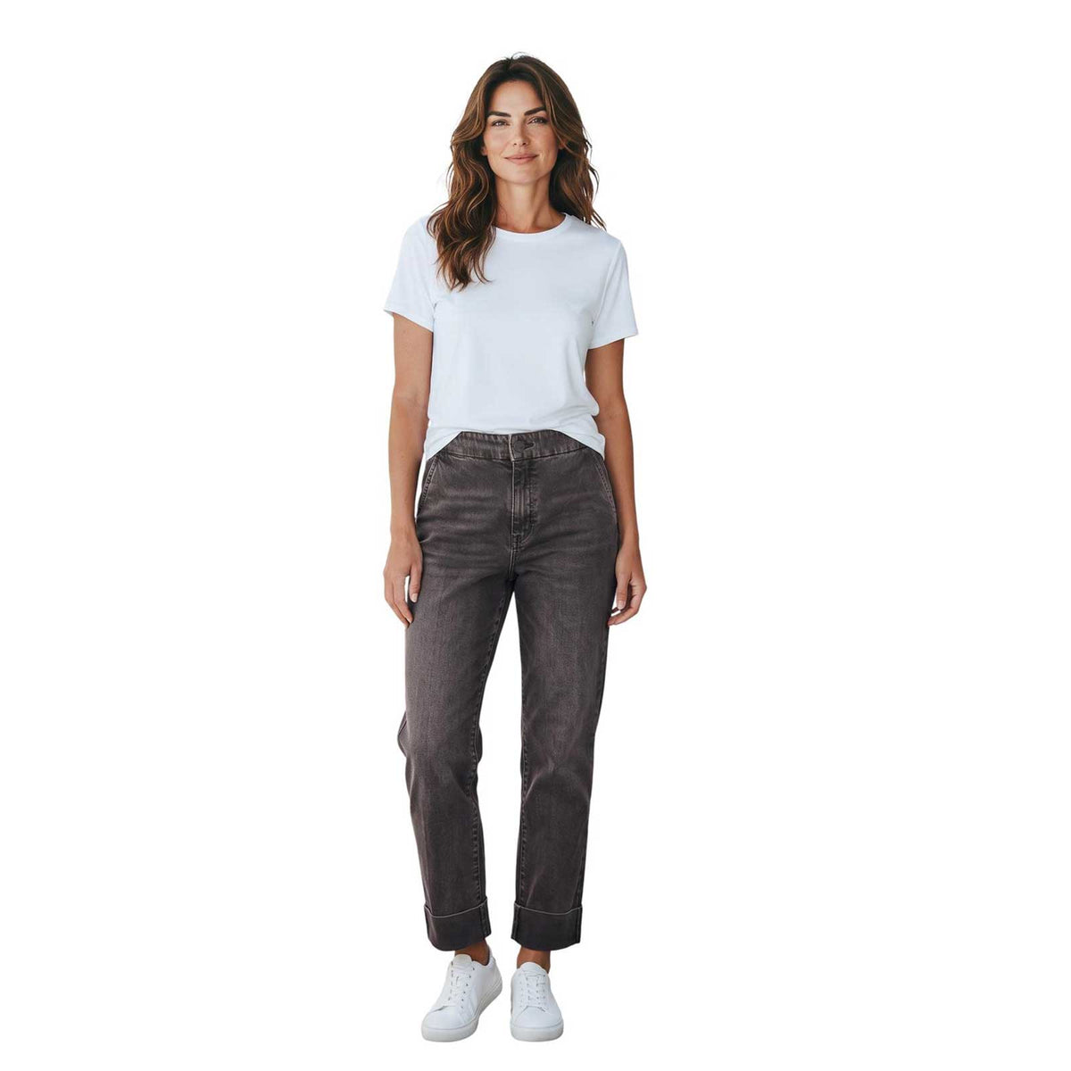 Brown vintage straight cuffed women’s jeans by Rocco Ragni at Aqualta.