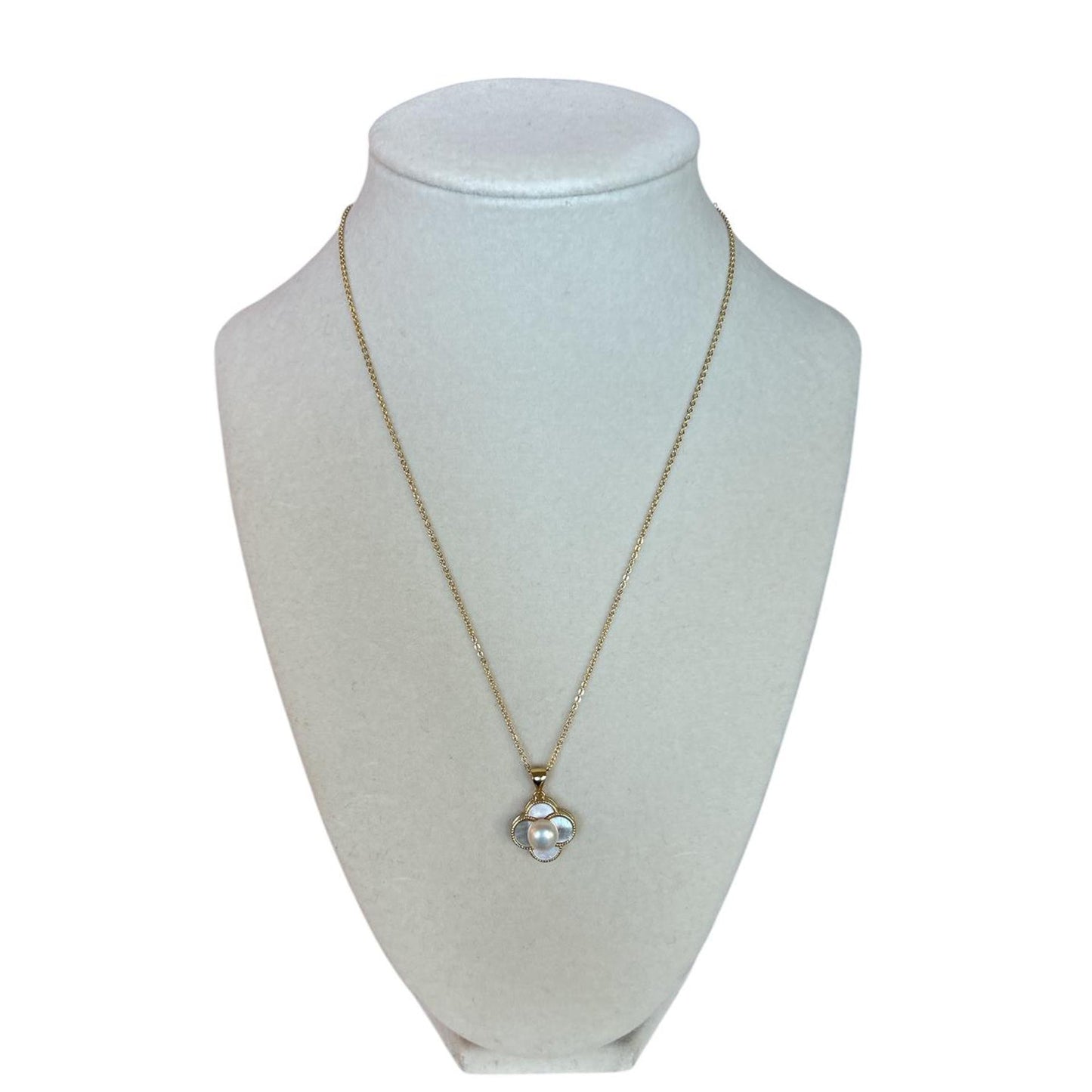White Pearls & Gold Plated Set Sold At Aqualta