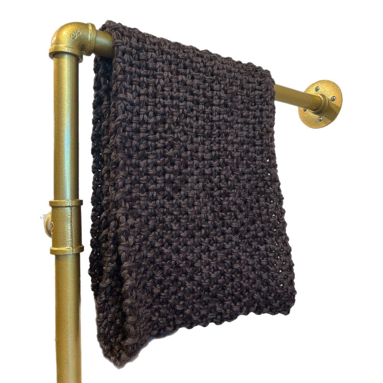 Front picture of our Infinity scarf Balloon knit Solid Brown Sold at Aqualta 4