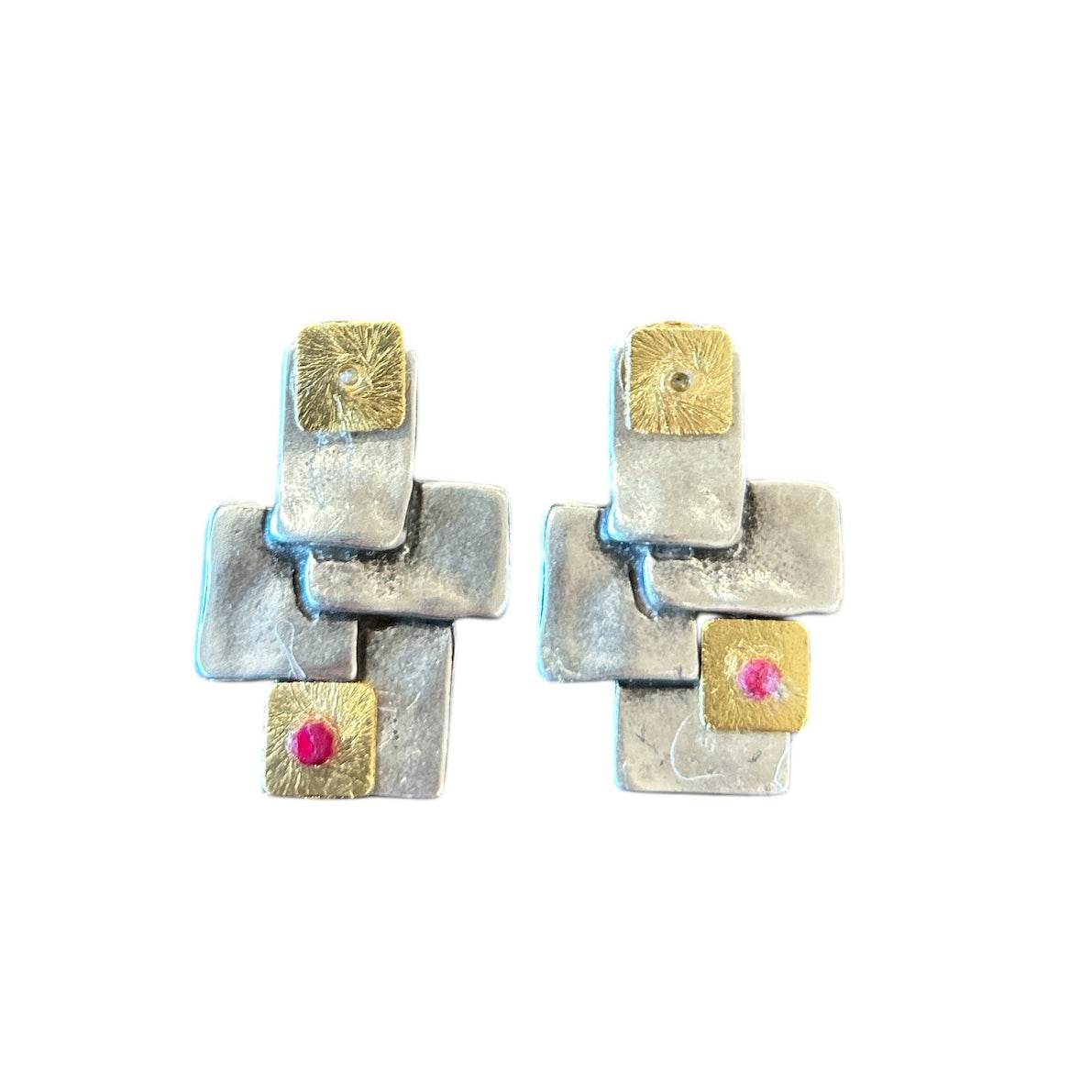 Geometric Design Earrings With Rubies - AQUALTA