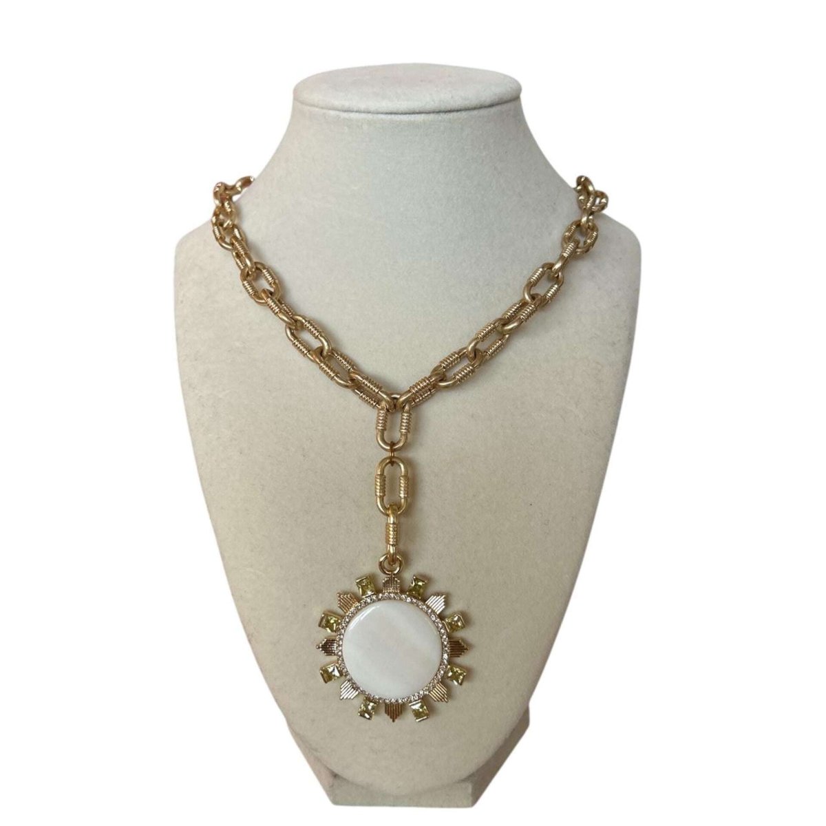 Gold Chain with Mother of Pearl Sunburst - AQUALTA