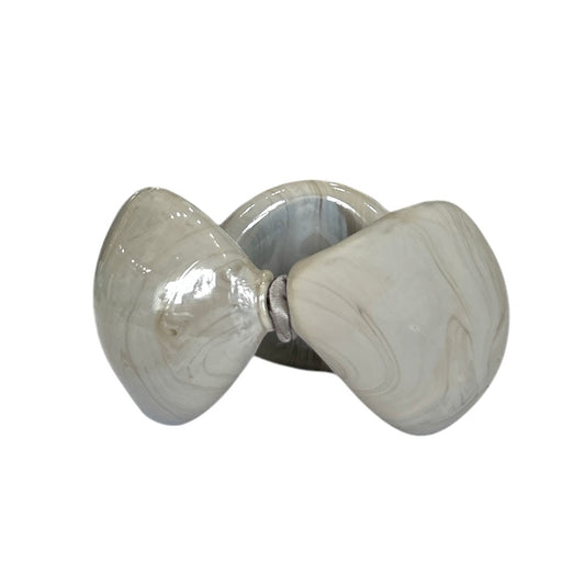 Handcrafted marbled Murano glass bracelet in soft gray tones with elastic band, sold at Aqualta