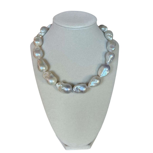 Large White Baroque Pearls Necklace - AQUALTA