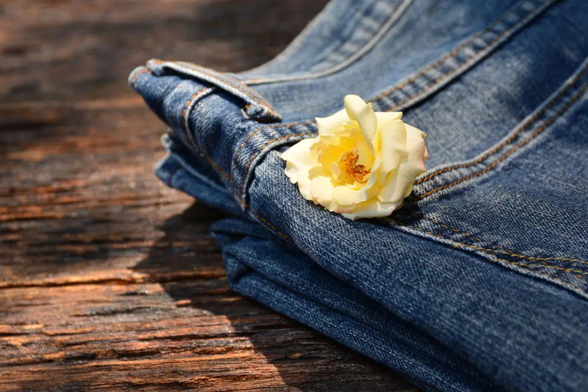 Denim Mid waist light Blue Shaft Jeans Made in Italy At Aqualta