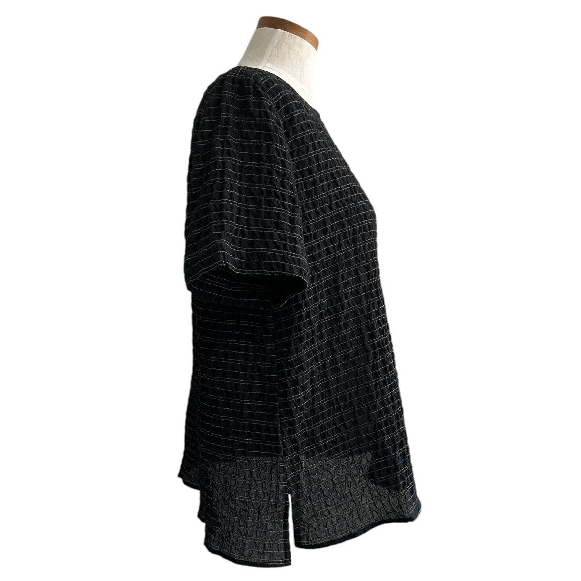 Round Neck Blouse thin Stripes Black and White - AQUALTA