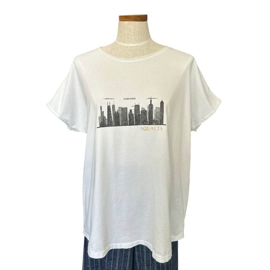Round Neck White Tee - Print Chicago Large Skyline - AQUALTA