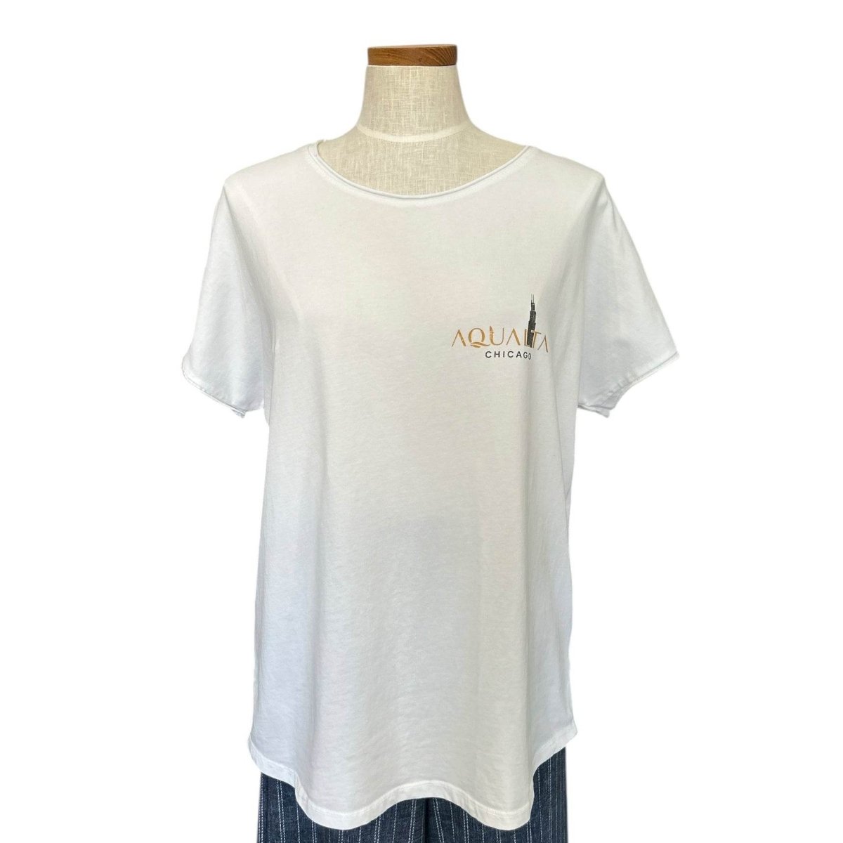 Round Neck White Tee - Print Willis Tower - AQUALTA