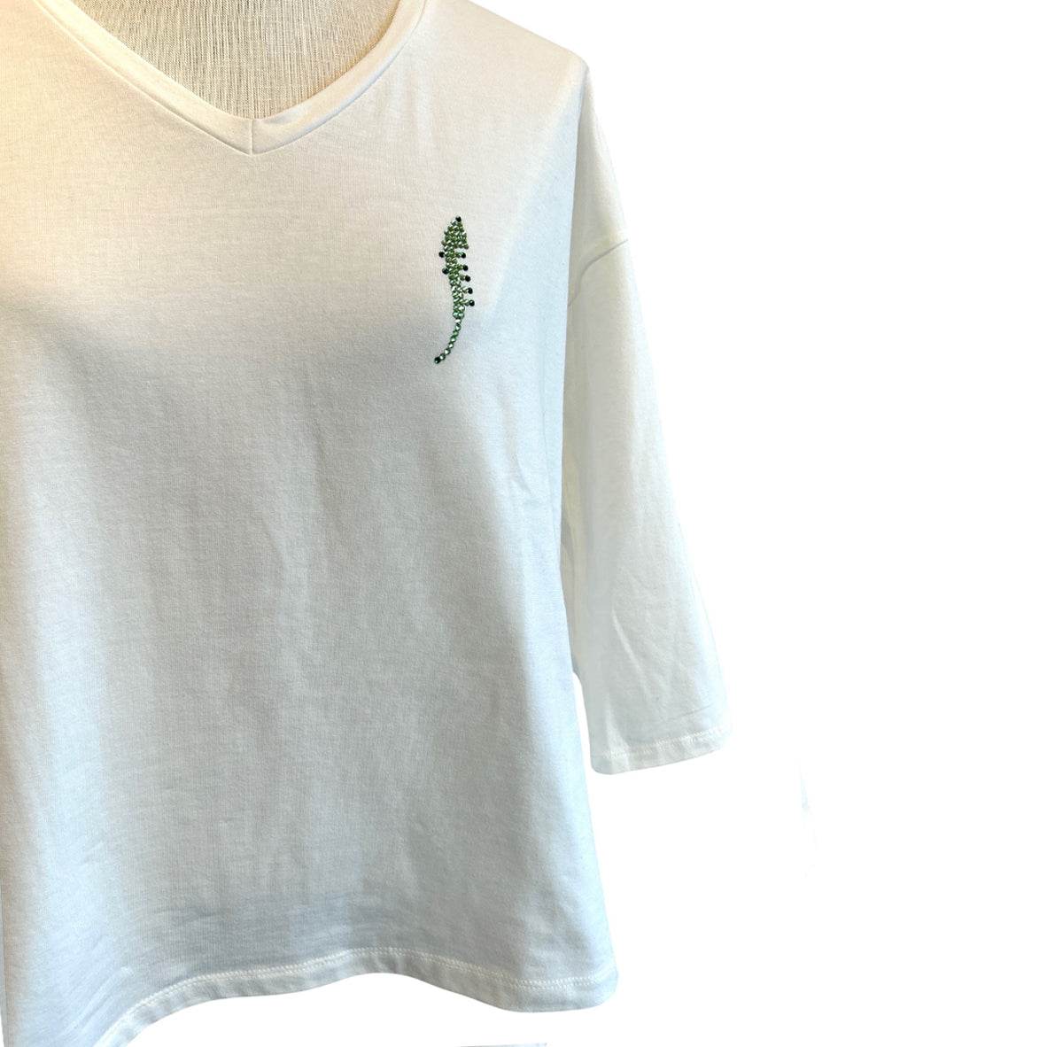 V - Neck Tee 3/4 sleeves White with design - AQUALTA